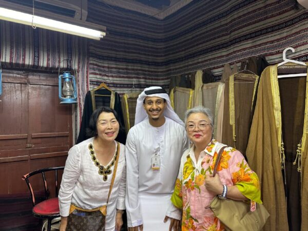 Abu Dhabi Private Cruise Excursion with a Local Emirati Guide